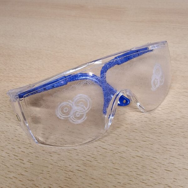 Visual Impairment training tools by Visual Impairment North East. This simulation spectacle allows the user to emulate sight loss caused by hazy vision (variable visual acuity).